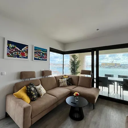 Luxury With Heated Pool