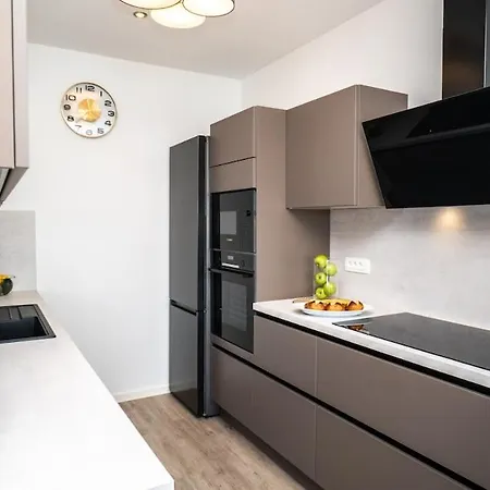 Luxury With Heated Pool Appartement Trogir