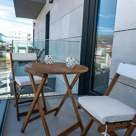 Luxury With Heated Pool Trogir